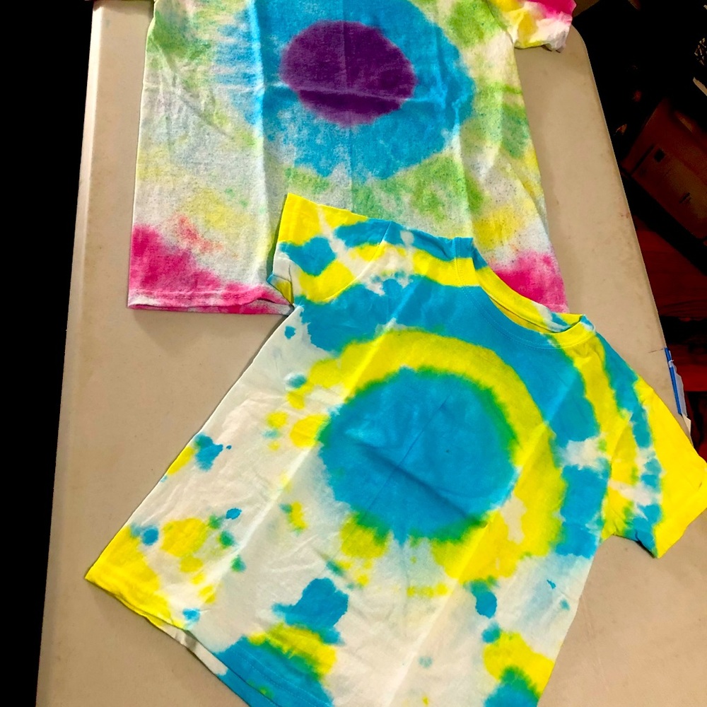 Creative gear Tye Dye clothing any jeans, t-shirts and socks. I do Tye Dye…